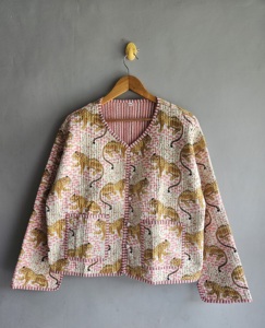 Cárdigan acolchado con estampado animal para mujer, cuello en V, manga larga, abrigo informal, bolsillos con parches, cierre de botones, para todas las estaciones, regalo para ella - Product Image 1