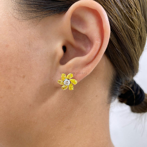 ต่างหูเพชรทรงสวยหรู ได้รับการรับรองจาก IGI ทองคำขาว 18k เครื่องประดับงานแต่งงานสุดคลาสสิกสำหรับเธอ ต่างหูเพชรเม็ดเดี่ยวทรงสี่เหลี่ยมจัตุรัสที่สร้างขึ้นในห้องปฏิบัติการ ดีไซน์เหนือกาลเวลา - Product Image 2