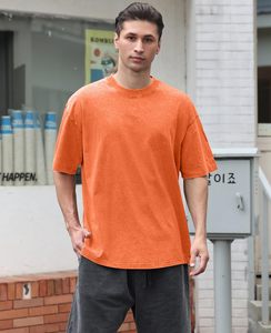 Camiseta estampada unisex de corte holgado con hombros caídos y manga corta, estilo casual y streetwear. - Product Image 5
