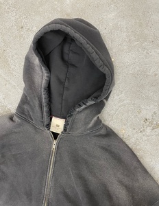 Pull à col rond pour homme, personnalisable en gros, avec finition délavée effet soleil et logo personnalisable pour streetwear haut de gamme. - Product Image 2