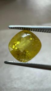 Jai Narayan Gems Saphir Jaune Naturel de Bangkok Certifié GIA 4.18 Ct, Taille Coussin, Pierre Précieuse Jaune Doré Libre pour Bagues et Pendentifs - Product Image 3
