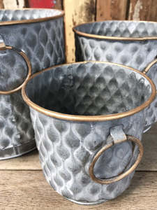 Ensemble de 3 jardinières rondes en métal, style industriel, finition galvanisée avec poignées en laiton, pots décoratifs pour l'intérieur et l'extérieur - Product Image 5