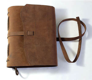 Carnet en cuir brun rigide avec 3 rabats de fermeture, 150 feuilles, avec carte, poème de voyage imprimé à l'intérieur, carnet en cuir - Product Image 3