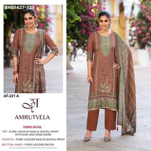 Nouvelle collection de salwar-kameez semi-cousus en mousseline de viscose avec impression numérique, broderie Aari et travail manuel, et dupatta. Fournisseur mondial. - Product Image 3