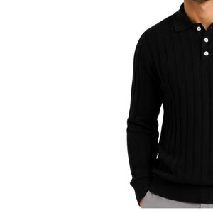 Pull polo en maille côtelée noire à manches longues, col boutonné, décontracté, doux et chaud pour l'hiver, personnalisable avec logo, vêtement de mode premium pour homme - Product Image 3