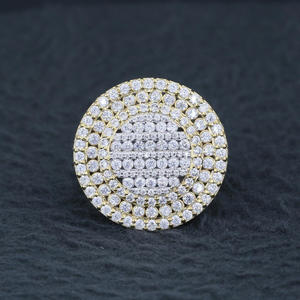 Bague Pavé Diamant Homme, Bague de Pinky Bicolore Effet Glacé, Bijoux Hip Hop Streetwear, Large Bande Statement Argent Or, Mariage Fiançailles - Product Image 1