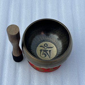 Fabricant de bols chantants en laiton antique de haute qualité, bols sonores personnalisés pour la méditation, la guérison et la thérapie mentale - Product Image 3