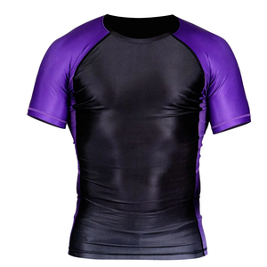 เสื้อรัดรูปแขนสั้นสำหรับผู้ชาย สีดำ-ส้ม แห้งเร็ว ระบายอากาศได้ดี เป็นมิตรกับสิ่งแวดล้อม ผลิตจากโพลีเอสเตอร์/ไนลอน - Product Image 3