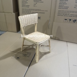 Chaise enfant rustique en rotin faite à la main pour location événementielle, mariage, fête d'anniversaire, décoration, accessoire photo - Product Image 2