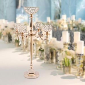 Candélabre doré avec accents en cristal, porte-bougie à 5 bras, décoration d'intérieur, décoration de mariage - Product Image 5
