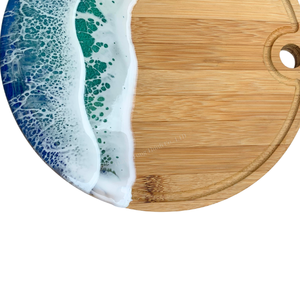 Planche à découper ronde en bambou avec design en résine vague océanique, style côtier, décoration de cuisine faite à la main - Product Image 4