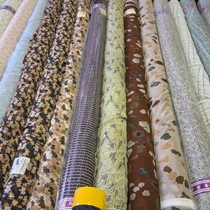 Lot de stock Jenny. Lot de tissus imprimés en mousseline de Corée, textiles variés, motifs imprimés, hijab, robe, vêtements variés - Product Image 6