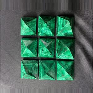Pirámide de malaquita natural, cristal verde con bandas de malaquita, piedra curativa para Reiki, meditación, energía, decoración, venta al por mayor - Product Image 4