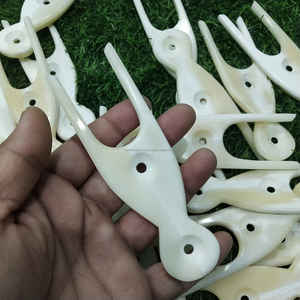 Outil de tressage moderne en os de buffle véritable fait main pour la fabrication de cordons, durable, couleur personnalisée, pour l'art et la décoration de mariage, prix - Product Image 2