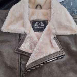 Blouson aviateur réversible en cuir véritable marron pour homme, doublure en fausse fourrure, imperméable, respirant, écologique, coupe ajustée, fermeture éclair - Product Image 5