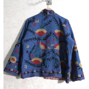 Veste bohème Suzani faite à la main pour femmes, en coton brodé, style ethnique, pour festival - Product Image 4
