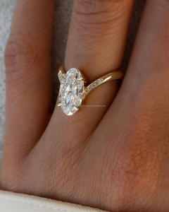 Anillo de Compromiso y Matrimonio de Oro Blanco de 14k con Diamante Ovalado Cultivado en Laboratorio con Certificación IGI/GIA, Joyería Fina para Regalo - Product Image 2