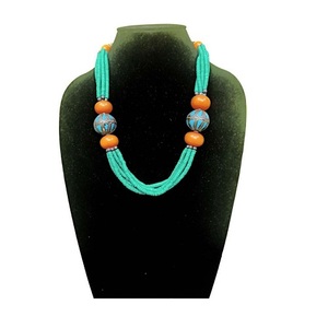 Collier artisanal de luxe sur mesure, de la meilleure qualité, magnifiquement poli, en résine, pour femmes. - Product Image 3