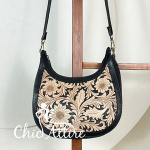 Bolso de Mano de Cuero Vacuno Genuino Hecho a Mano, Elegante y Moderno, Bolso Cruzado de Diseño Floral de Lujo para Mujer - Product Image 1