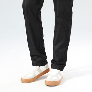 Pantalones Cargo Utilitarios con Marca Personalizada, Diseño Multibolsillos, Tela Cómoda y Duradera, Uso Diario - Product Image 5