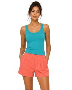 Ensemble deux pièces décontracté d'été pour femme : débardeur bleu sarcelle et short corail, tenue de détente sans manches, coupe douce et extensible - Product Image 1