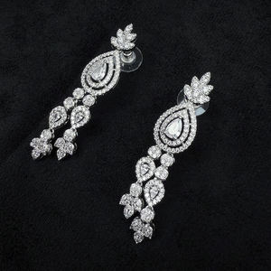 Collier de luxe à 2 couches pour femmes, avec pendentif goutte d'eau en moissanite blanche et ensemble de bijoux en argent, élégant pour mariage et mariée - Product Image 3