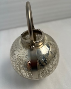Luxury Glass <b>Candle</b> Lamp With Durable Steel Border For Modern Interior Decoration And Romantic Lighting Atmosphere - Product Image 5