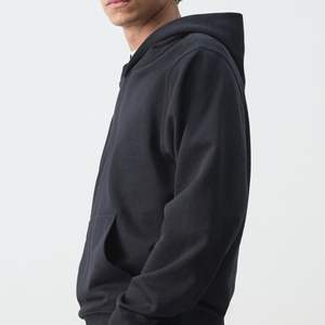 เสื้อฮู้ดดี้ทรงบ็อกซี่พิมพ์ลายพัฟฟ์ สำหรับฤดูหนาว ผลิตจากผ้าฝ้ายเฟรนช์เทอร์รี่ 100% หนานุ่ม เป็นมิตรต่อสิ่งแวดล้อม สไตล์สตรีทแวร์  แบบยูนิเซ็กซ์ รับผลิตแบบ OEM ODM - Product Image 2