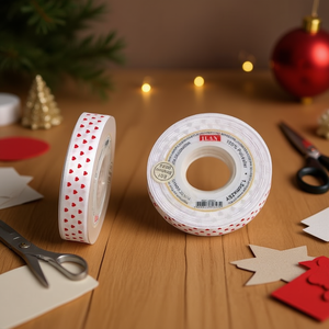 Nastro bianco Ilan con cuori 1,5 cm x 25 iarde per artigianato e decorazioni - Product Image 2