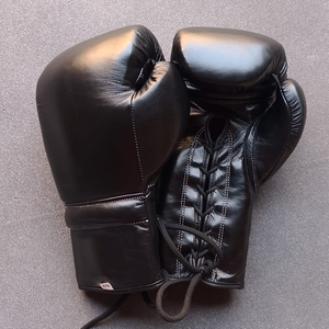 Guantes de Boxeo Personalizados con Logotipo para Gimnasio y Fitness, de 12oz, 14oz, 10oz y 16oz, para Entrenamiento Profesional, con Cordones - Product Image 3