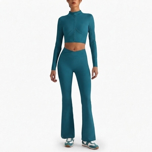 Conjunto Deportivo para Mujer, Top Corto de Manga Larga, Pantalones Acampanados de Cintura Alta, Ropa Deportiva Elástica para Yoga y Ejercicio - Product Image 1