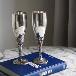 Juego de 2 Copas de Martini de Cobre, Copas de Cóctel Triangulares de Acero Inoxidable con Interior Plateado, Cristalería Moderna de Lujo - Product Image 6