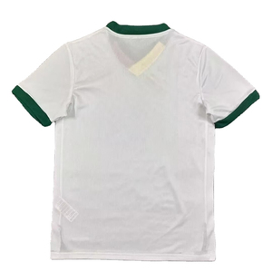 เสื้อยืดแขนสั้นคอกลมสีขาวสำหรับผู้ชาย แต่งขอบสีเขียว ทรงปกติ สไตล์ลำลอง สีพื้น ผ้าโพลีเอสเตอร์ 100% - Product Image 2