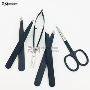Pinzas para Cejas Personalizadas RMI con Recubrimiento de Polvo Negro / Punta Plateada de Acero Inoxidable, Juego de 4 Pinzas con Puntas Diferentes - Product Image 5