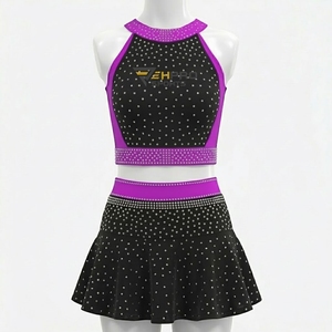 Tenue d'entraînement personnalisée pour jeunes avec jupe, idéale pour l'entraînement et les événements de performance, ensembles de préchauffement pour cheerleading - Product Image 1