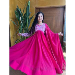 เสื้อคลุมผ้าจอร์เจียที่ได้รับความนิยมพิมพ์ลายมีสีชมพู - Product Image 2