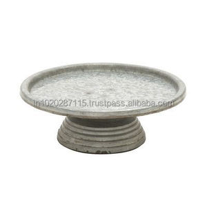 Présentoir à gâteaux en métal de style industriel pour comptoir de boulangerie avec hauteur réglable et construction robuste - Product Image 6
