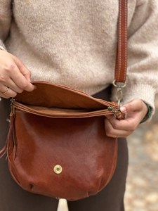 Premium Genuine Leather Fringe Handbag for Women – Vintage Boho Style Shoulder <b>Bag</b> with Tassels & <b>Studded</b> Detail - Product Image 3