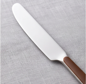 Ensemble de couverts minimalistes avec manches brunes, en acier inoxydable poli miroir, résistant au lave-vaisselle, pour mariage - Product Image 3