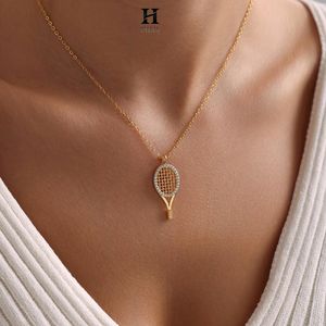 Pendentif Raquette de Tennis Diamantée de Luxe en Or Massif 10K 14K, Collier Breloque Scintillant Thème Sportif, Bijou Fin, Cadeau pour Elle - Product Image 4