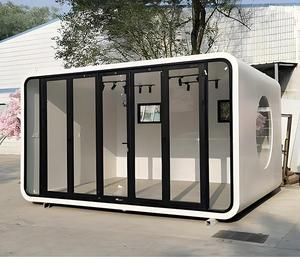 Maison conteneur créative à deux étages, noire, modulaire, design artisanal, type capsule spatiale, pour hébergement, terrasse, chambre de camping et zone panoramique - Product Image 1