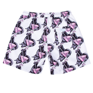 Shorts de sport haut de gamme. Design moderne à blocs de couleurs. Tissu respirant. et des poches latérales profondes pour les séances d'entraînement actives. - Product Image 2