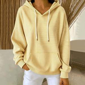 เสื้อฮู้ดผู้หญิงแบบสั่งทำขายส่ง OEM พร้อมโลโก้ตามสั่ง เสื้อสเวตเชิ้ตสีพื้นแบบสวมใส่สบายสำหรับฤดูใบไม้ร่วง มีเชือกผูก คอวีหลวมๆ มีกระเป๋า ผลิตจากผ้าฝ้าย 100% - Product Image 2