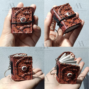 Mini porte-clés en cuir marron et noir, avec breloque œil porte-bonheur et livre de sorts, fait main en cuir véritable, cadeau - Product Image 3