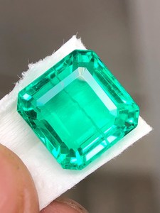 หินอัญมณีแปดเหลี่ยมสีเขียวมรกตสำหรับทำเครื่องประดับทำสร้อยคอจี้แหวน - Product Image 2