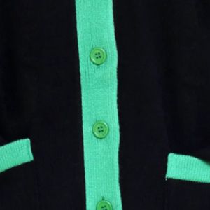 เสื้อคาร์ดิแกนแบบมีตัวอักษรภาษากรีกสำหรับชมรมนักเรียนหญิงและชาย ออกแบบเองได้ตามต้องการ สำหรับผู้หญิง สวมใส่สบาย ผลิตจากผ้าฝ้าย 100% พร้อมโลโก้ด้านหน้า - Product Image 4