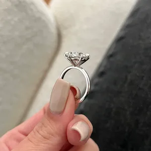 Exquisito Anillo de Compromiso Solitario con Diamante Cultivado en Laboratorio de 5 Quilates, Corte Brillante, E VVS2, Oro Blanco de 18K, Seis Puntas, Certificado IGI, para Mujer - Product Image 5