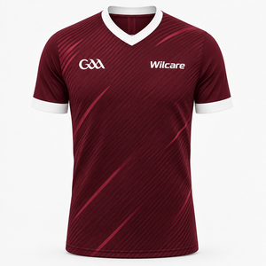   Camiseta Deportiva Verde con Cuello en V para Hombre, con Rayas Diagonales Doradas, Impresión por Sublimación, Transpirable, de Poliéster, Marca Wilcare Sports - Product Image 2