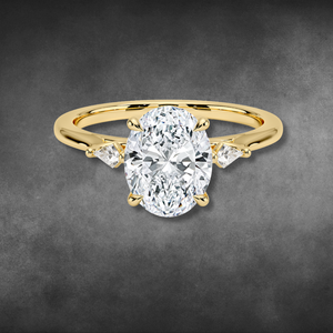 แหวนเพชรทรงรีสามเม็ด ได้รับการรับรองจาก IGI ผลิตในห้องปฏิบัติการ ทอง 14K 18K ประดับเพชรทรงว่าวด้านข้าง แหวนหมั้น เครื่องประดับชั้นดี สำหรับเธอ เป็นของขวัญ - Product Image 1