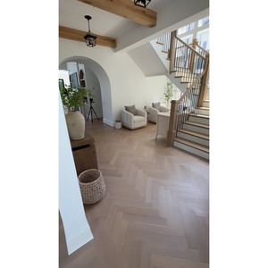 พื้นไม้เนื้อแข็งลายก้างปลาเกรด AB แบบ 3 ชั้น ไม้โอ๊คขาว ติดตั้งแบบคลิกล็อค ได้รับการรับรองมาตรฐาน CARB P2 - Product Image 3